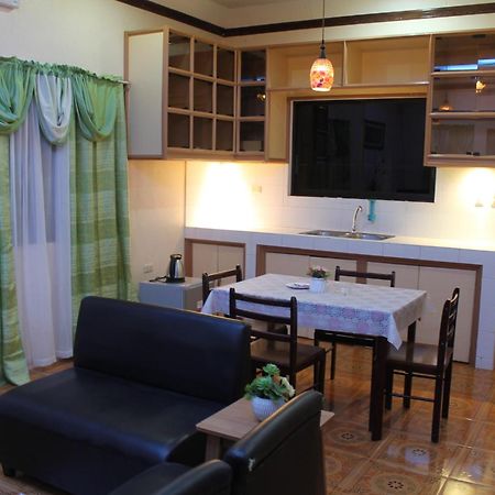 Kojie Guest House Moalboal Exterior foto